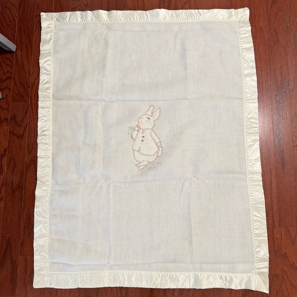 Vintage Quiltex Beatrix Potter Peter Rabbit Blanket - Picture 3 of 5